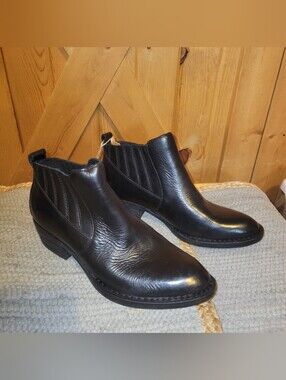 Womens Born Leather Ankle Boots Size 8.5